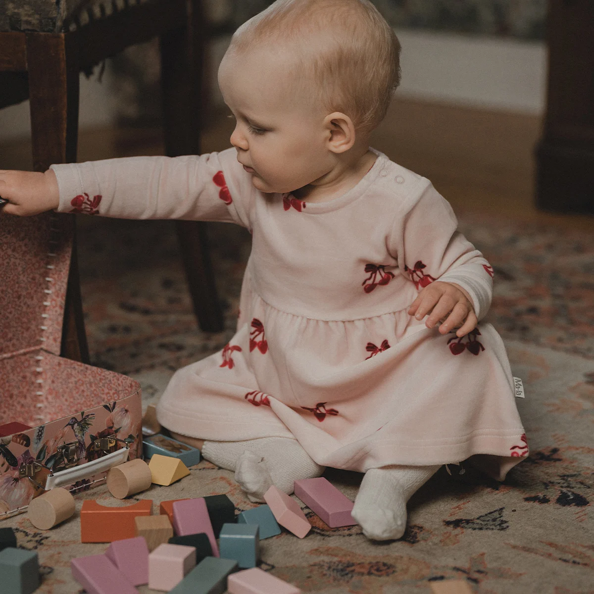 Morelli velourklänning - Bild 5